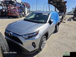 تۆیۆتا ڕاڤ 4